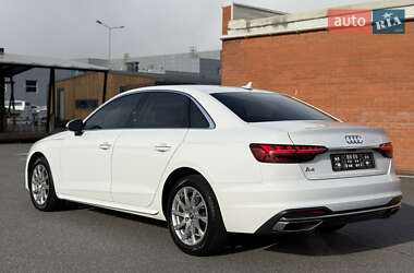 Седан Audi A4 2020 в 