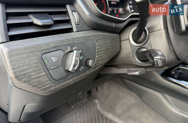 Седан Audi A4 2020 в 