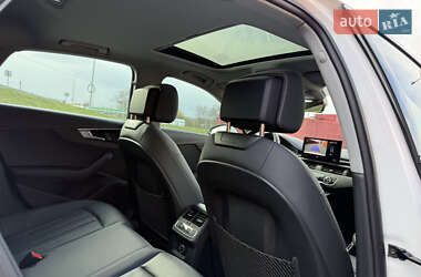 Седан Audi A4 2020 в 