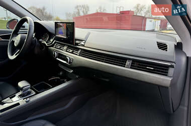 Седан Audi A4 2020 в 