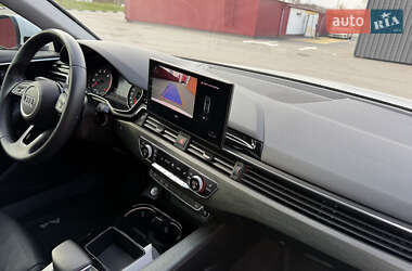 Седан Audi A4 2020 в 