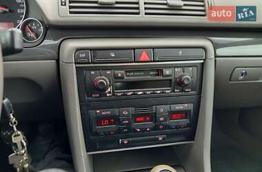 Седан Audi A4 2001 в 