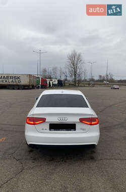 Седан Audi A4 2014 в 