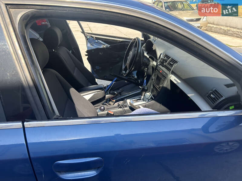 Седан Audi A4 2002 в Одессе