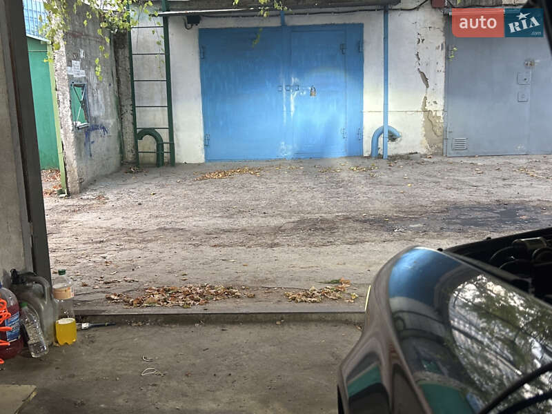 Седан Audi A4 2002 в Одессе