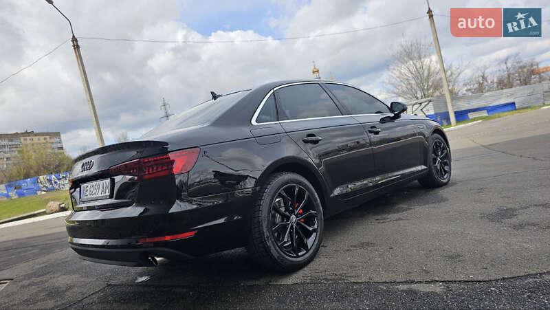 Седан Audi A4 2018 в Кривом Роге