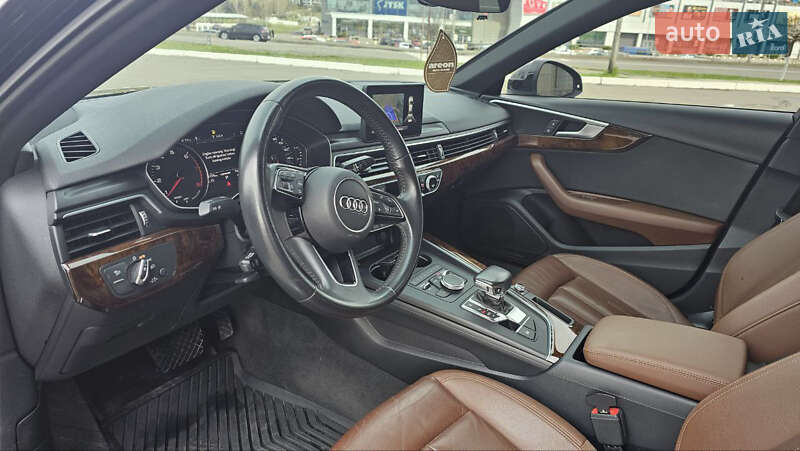 Седан Audi A4 2018 в Кривом Роге