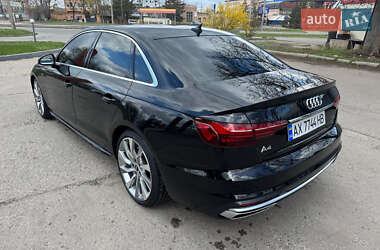 Седан Audi A4 2021 в 