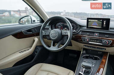 Седан Audi A4 2018 в 