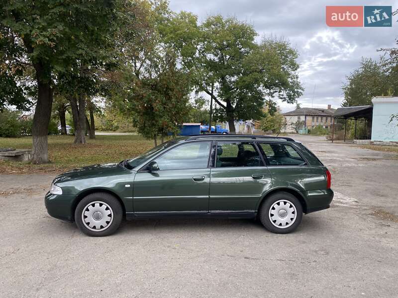Универсал Audi A4 1999 в Лебедине