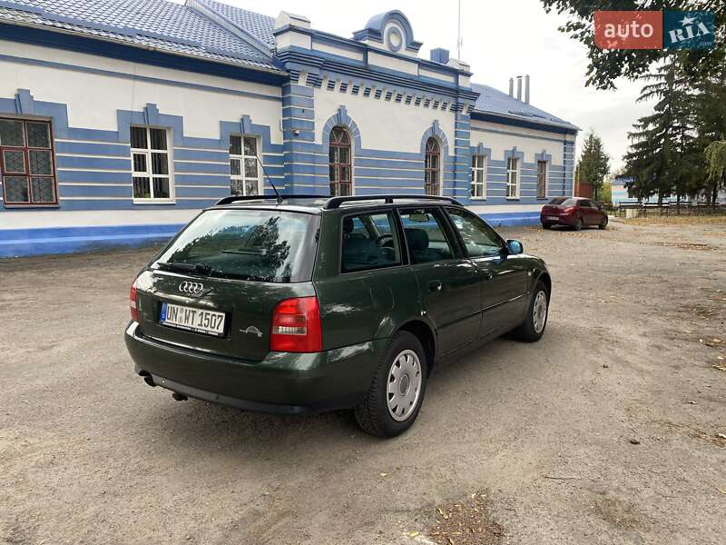 Универсал Audi A4 1999 в Лебедине