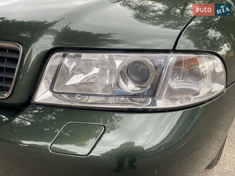 Универсал Audi A4 1999 в Лебедине