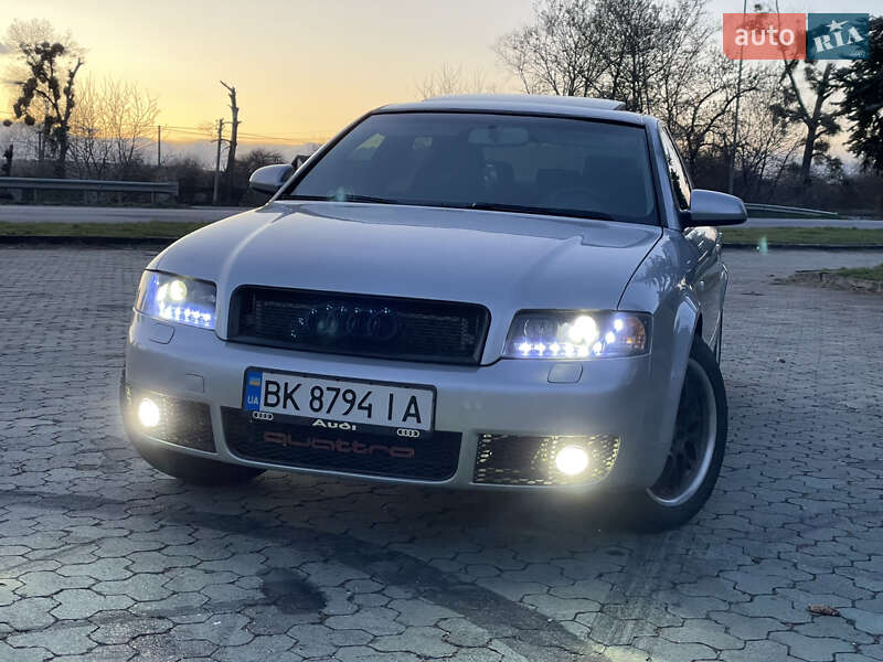 Седан Audi A4 2004 в Дубні