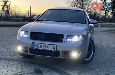 Седан Audi A4 2004 в 