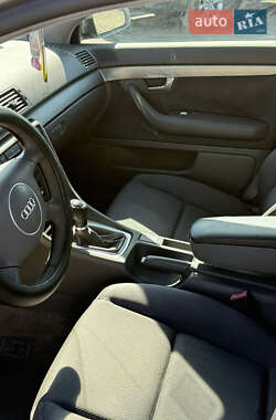 Седан Audi A4 2001 в 