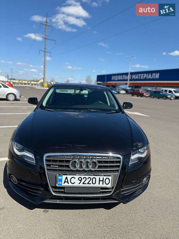 Седан Audi A4 2011 в Луцке