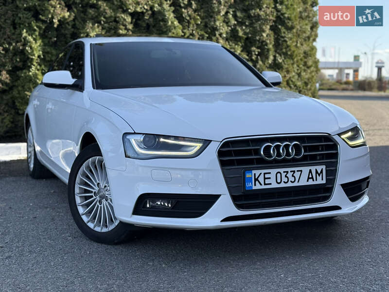 Седан Audi A4 2014 в Києві