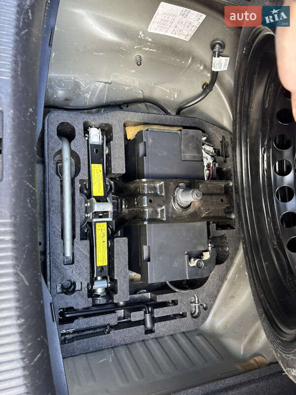 Седан Audi A4 2013 в Львове