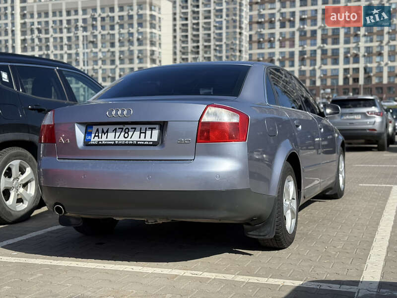 Седан Audi A4 2003 в Киеве