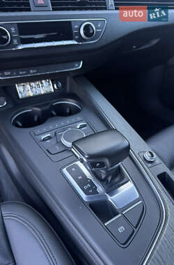 Седан Audi A4 2016 в 