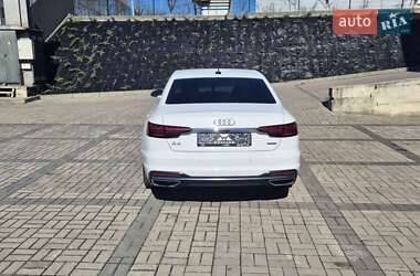 Седан Audi A4 2022 в 