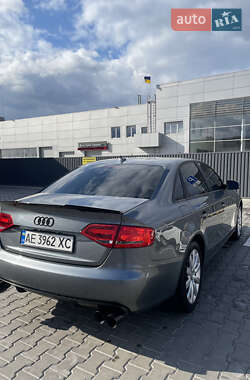 Седан Audi A4 2012 в 