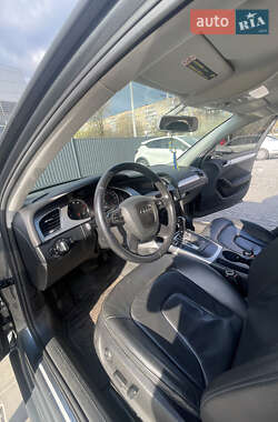 Седан Audi A4 2012 в 