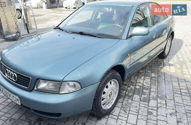 Седан Audi A4 1998 в 