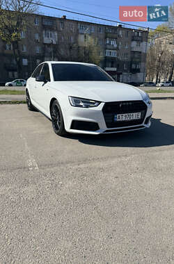Седан Audi A4 2017 в 
