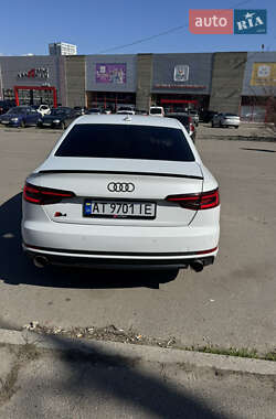 Седан Audi A4 2017 в 