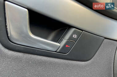 Седан Audi A4 2006 в 