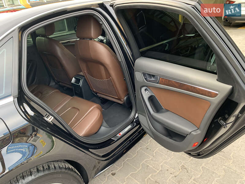 Седан Audi A4 2013 в Хмельницькому