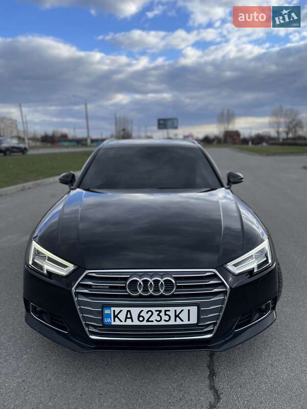 Універсал Audi A4 2018 в 