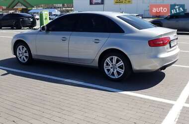 Седан Audi A4 2012 в 