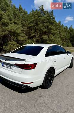 Седан Audi A4 2016 в 