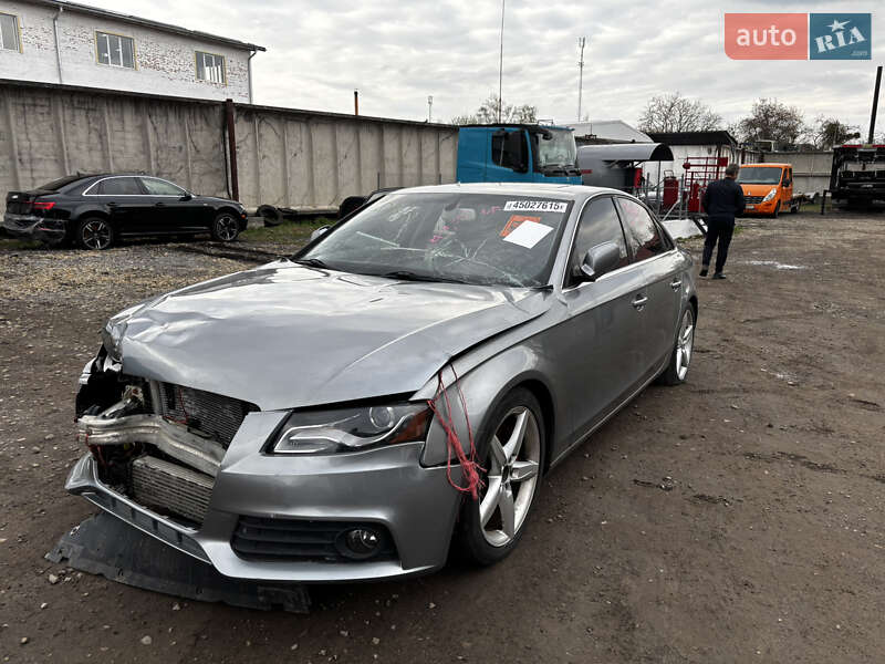 Седан Audi A4 2010 в Стрию