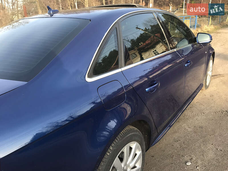 Седан Audi A4 2015 в 