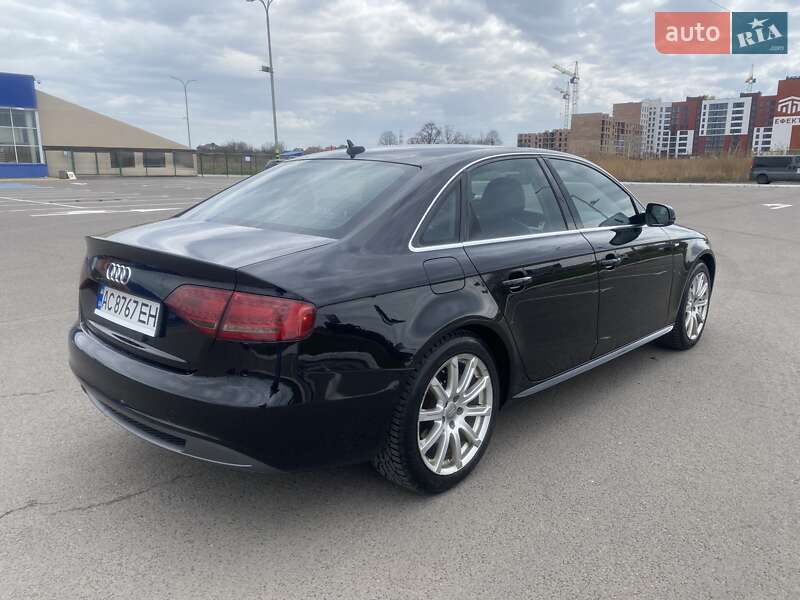Седан Audi A4 2012 в Луцке