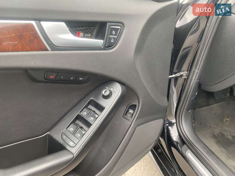 Седан Audi A4 2012 в Луцке