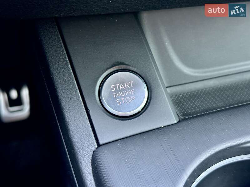 Седан Audi A4 2016 в Харькове