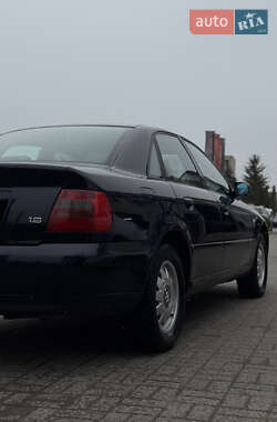 Седан Audi A4 2000 в 