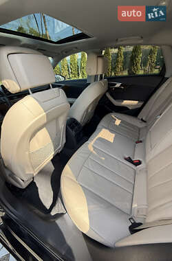 Седан Audi A4 2015 в 