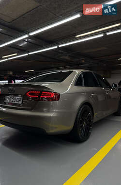 Седан Audi A4 2010 в Ужгороді