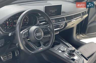Седан Audi A4 2018 в 