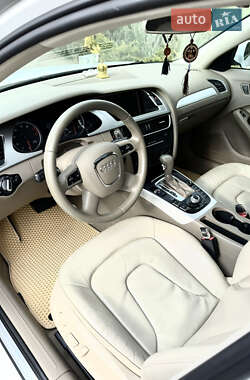 Седан Audi A4 2009 в 