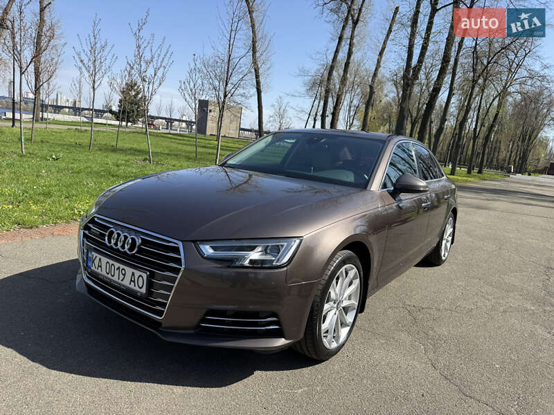 Седан Audi A4 2016 в Киеве