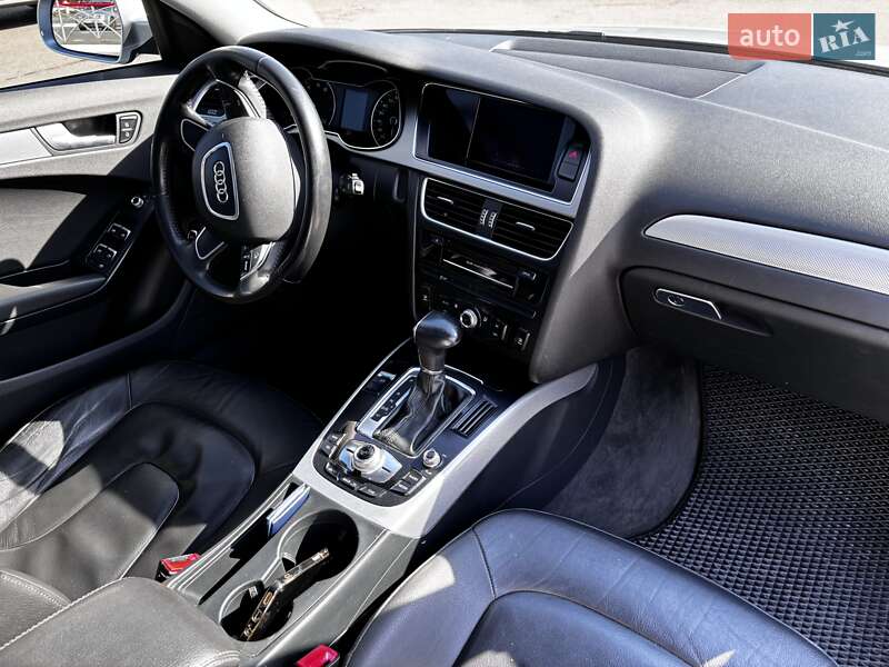 Седан Audi A4 2014 в Харькове