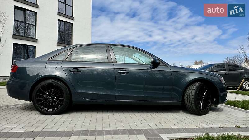 Седан Audi A4 2010 в Киеве