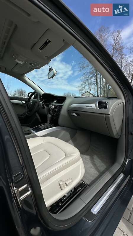 Седан Audi A4 2010 в Киеве