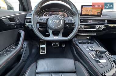 Седан Audi A4 2018 в 